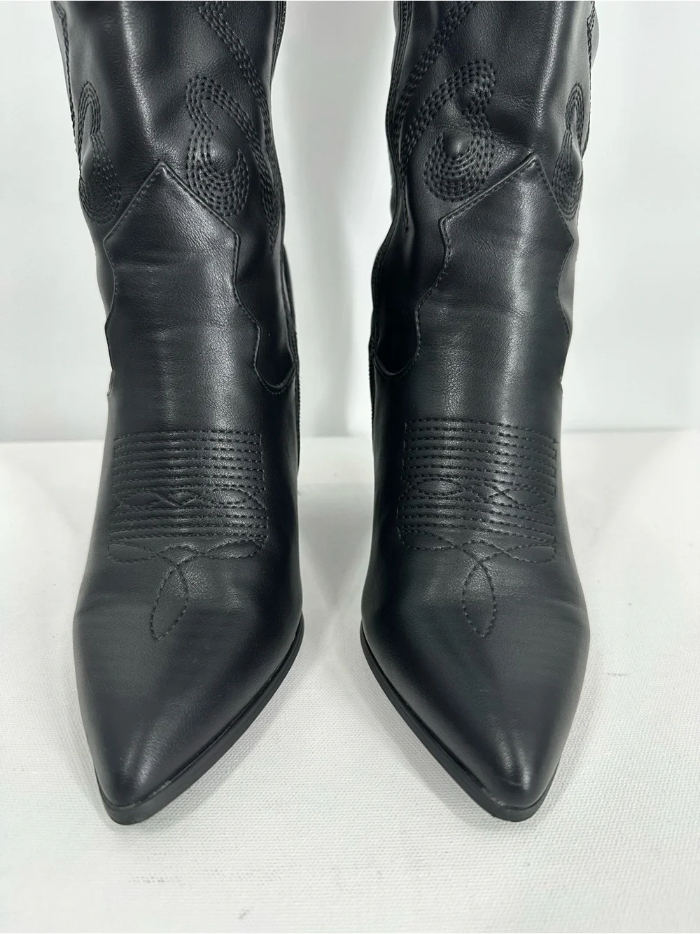 Dream Pairs details brand